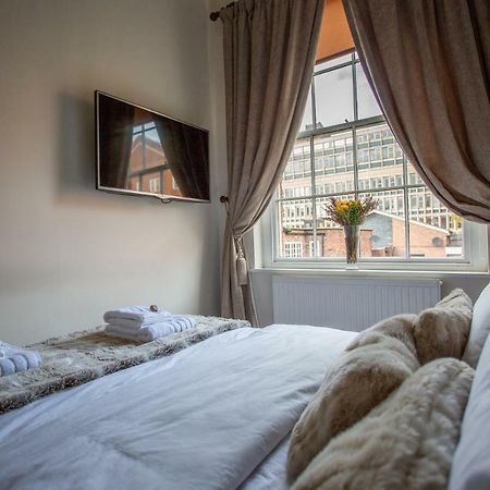Most Central Luxury Apartment - Sleeps 4 & Free Parking! Chester Exterior foto
