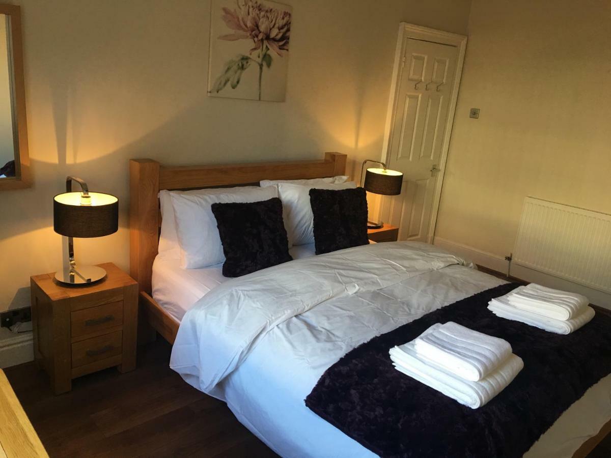 Most Central Luxury Apartment - Sleeps 4 & Free Parking! Chester Exterior foto