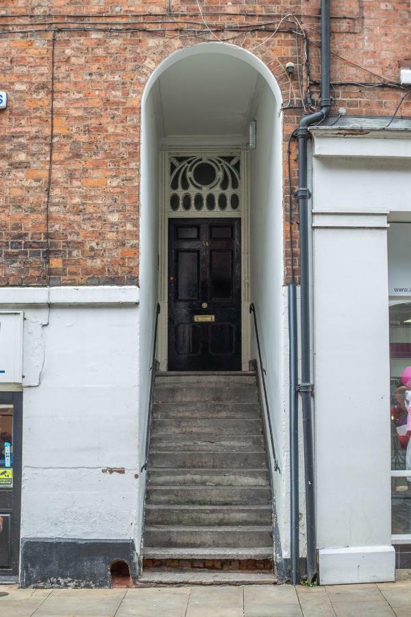 Most Central Luxury Apartment - Sleeps 4 & Free Parking! Chester Exterior foto