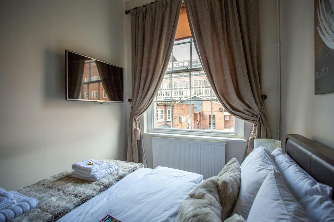 Most Central Luxury Apartment - Sleeps 4 & Free Parking! Chester Exterior foto